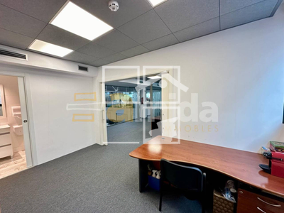 Local en Esplugues de Llobregat Barcelona