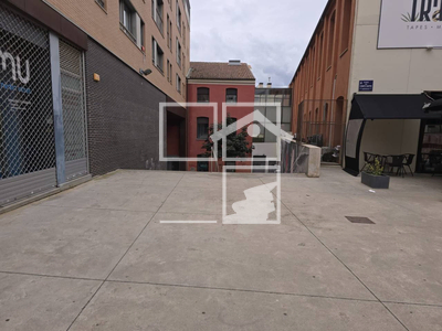 Inmueble en Plaza Comte Guifré    local, Barcelona