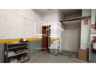 Local en Avenida Estatut    , Rubí Barcelona