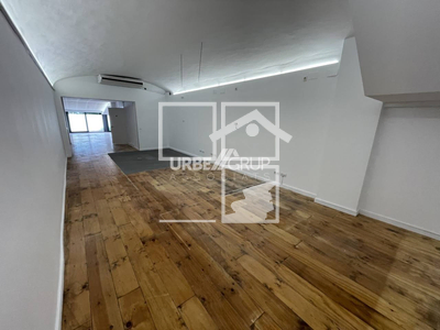 Inmueble en Calle Font Vella    bajos, Barcelona