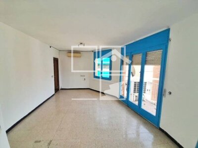 Local en Juan RamÃ³n JimÃ©nez, Rubí Barcelona