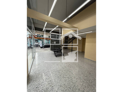 Inmueble en Calle Dibuixant Avellaneda    LOCAL, Barcelona