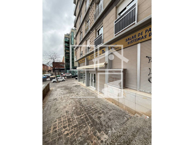 Local en Calle Dibuixant Avellaneda    LOCAL, Terrassa Barcelona