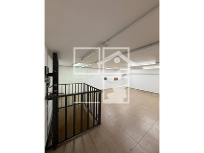 Inmueble en Calle Dibuixant Avellaneda    LOCAL, Barcelona