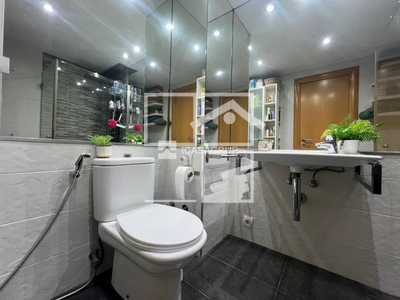 Local en Plaza Josep Sapés Esmendia    , Rubí Barcelona