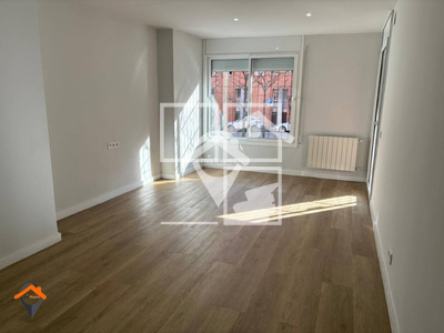 Local en Avenida Alcalde Moix    Bajo, Sabadell Barcelona